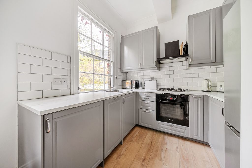 Property photo 2 of 19 Kitchen