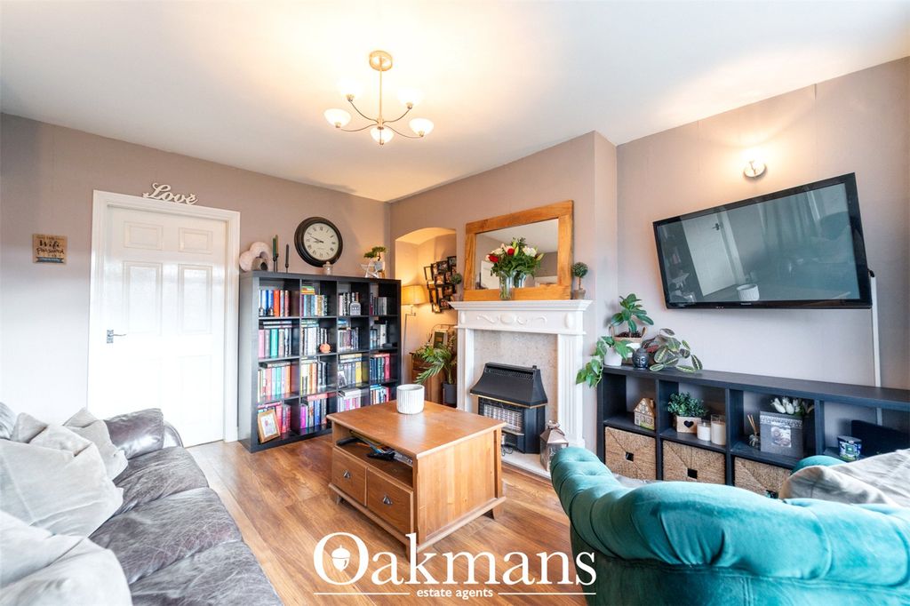 Property photo 2 of 33 Picture No. 15