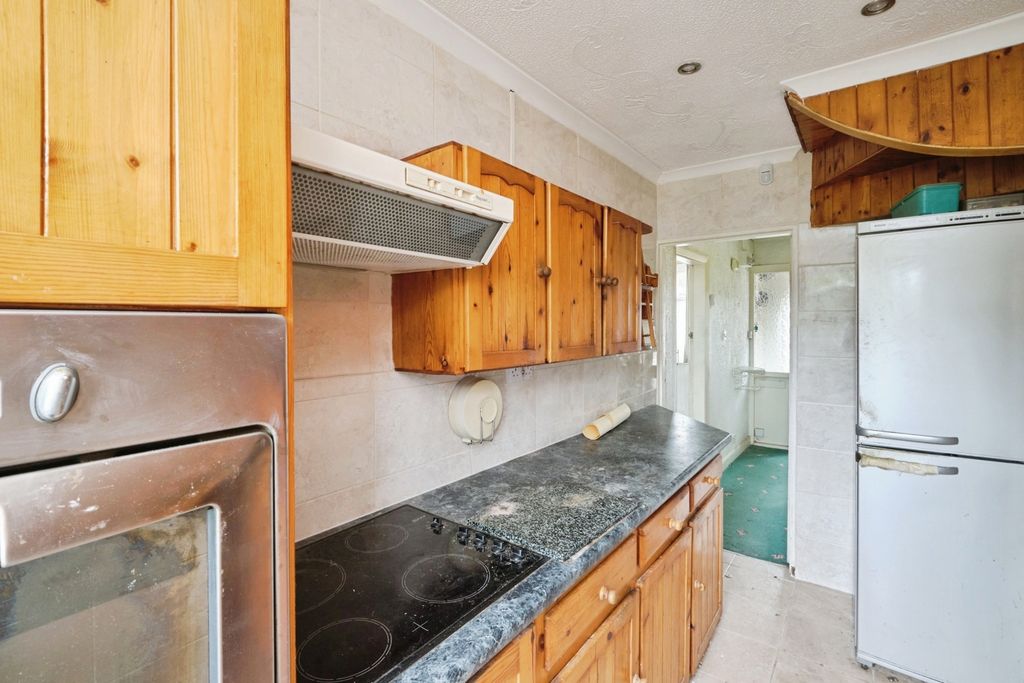Property photo 3 of 17 Photo