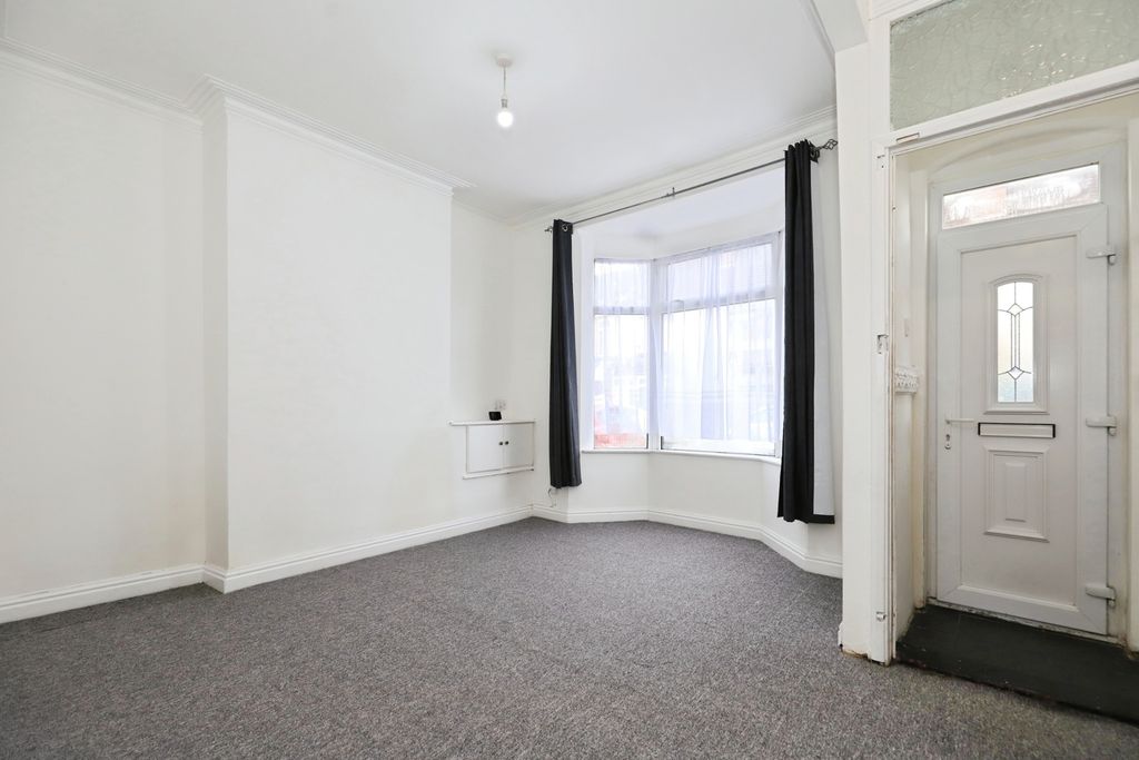 Property photo 3 of 24 Pbox-Img.Jpg