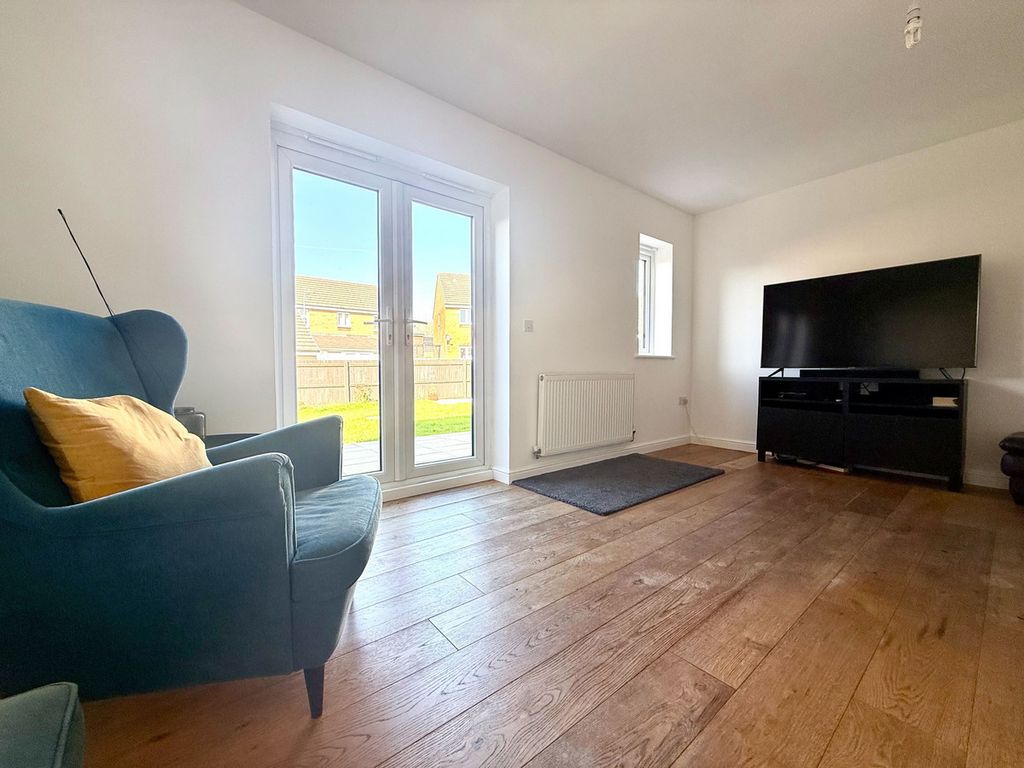 Property photo 3 of 24