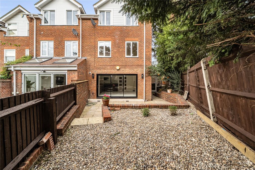 Property photo 3 of 17 Picture No. 04