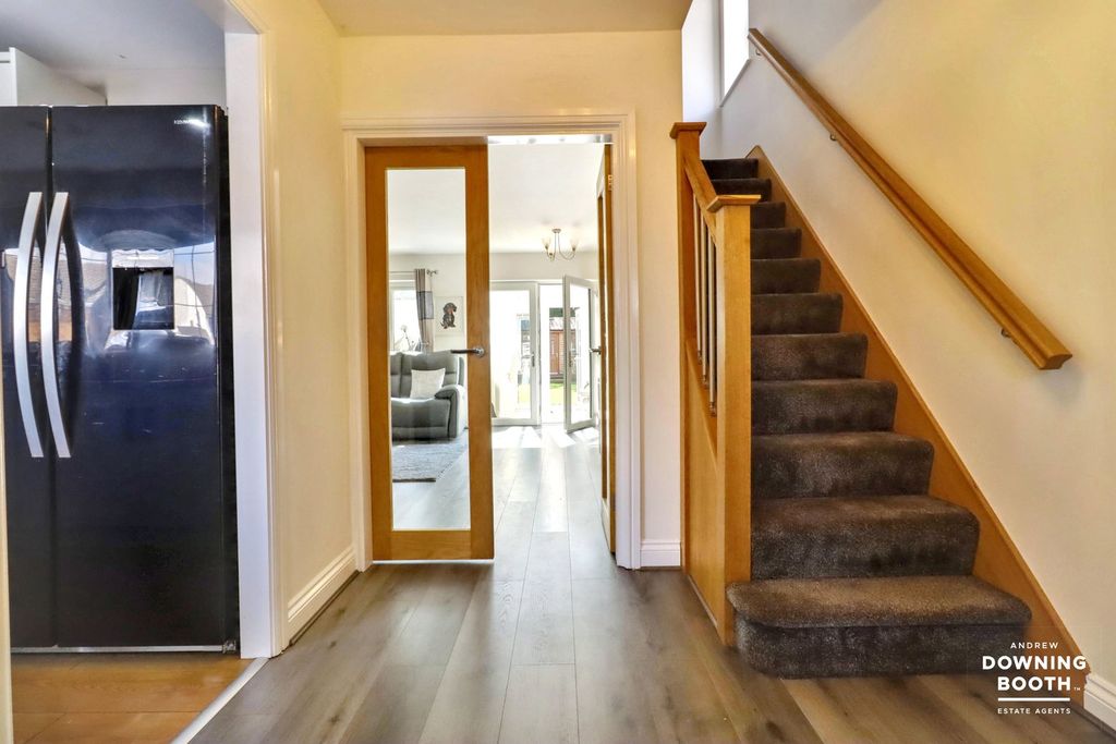 Property photo 2 of 29