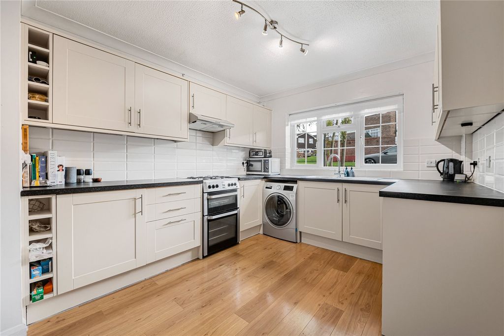 Property photo 2 of 20 Picture No. 28