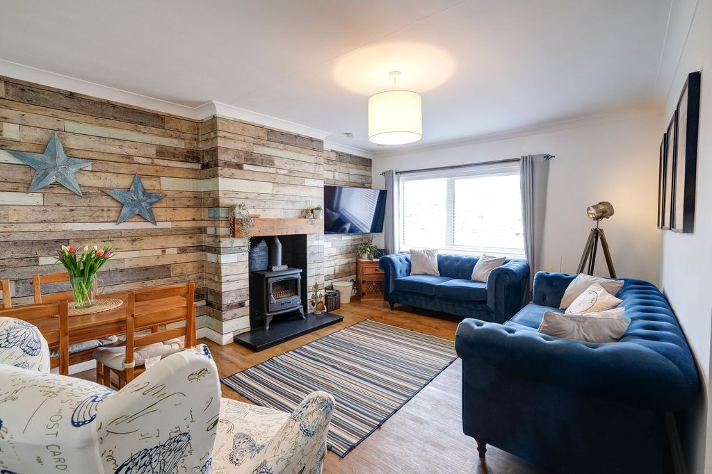 Property photo 2 of 16 Photo 8