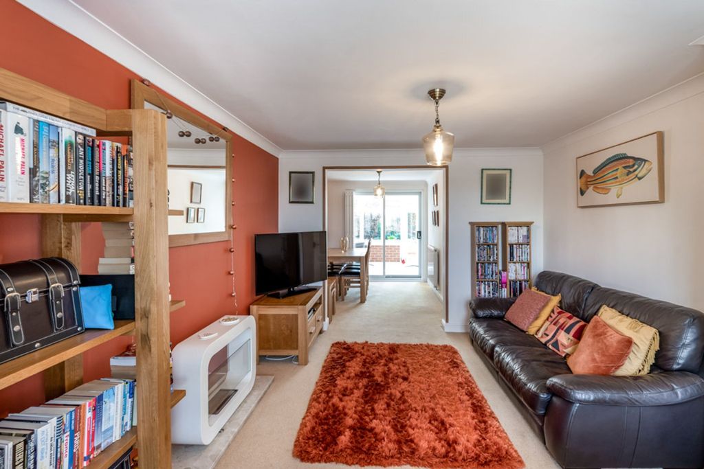 Property photo 2 of 23