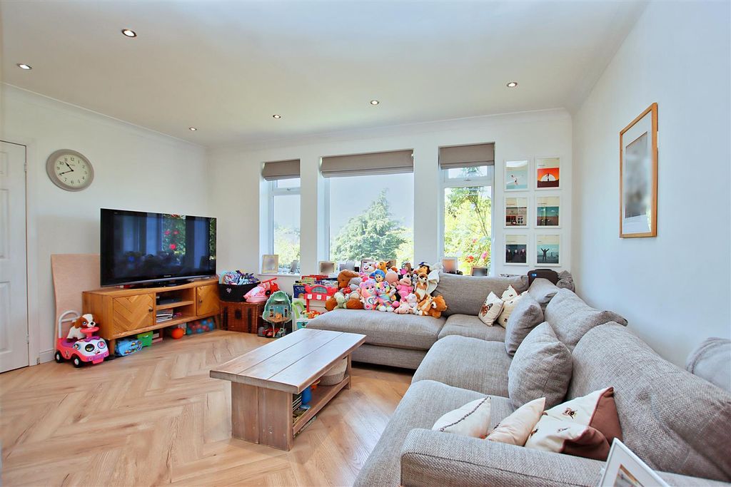 Property photo 3 of 16 Img_5888.Jpg