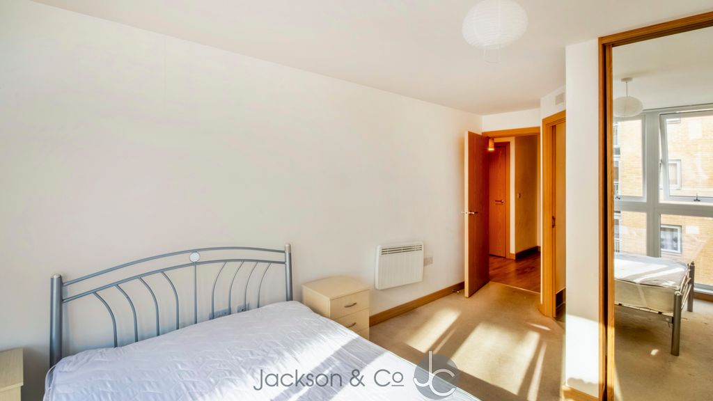 Property photo 1 of 5 7