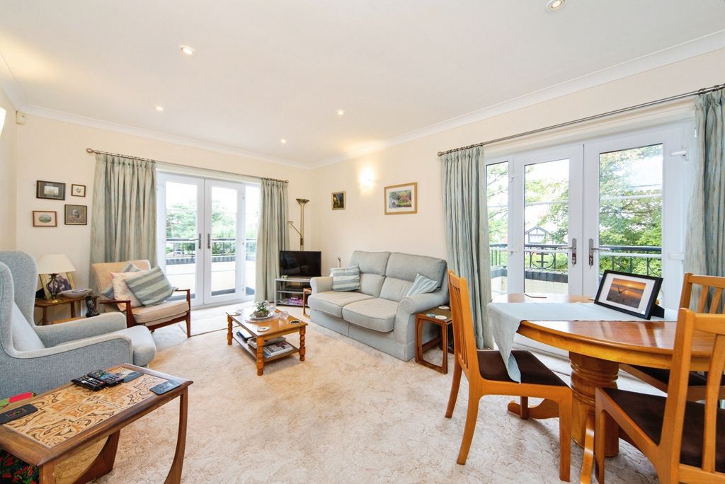 Property photo 2 of 11 Pbox-Img.Jpg