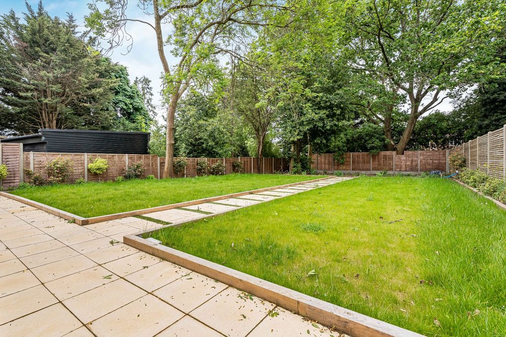 Additional image 35 of 5 bed detached house for salePipers Green Lane, Edgware HA8