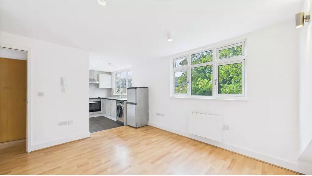 Property photo 2 of 7