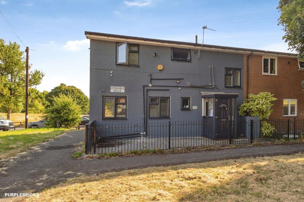 Property photo 1 of 32
