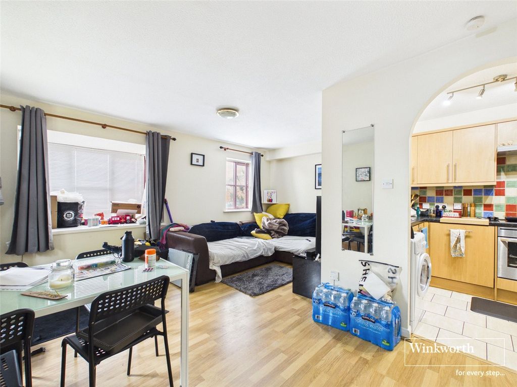 Property photo 2 of 7 Picture No. 05