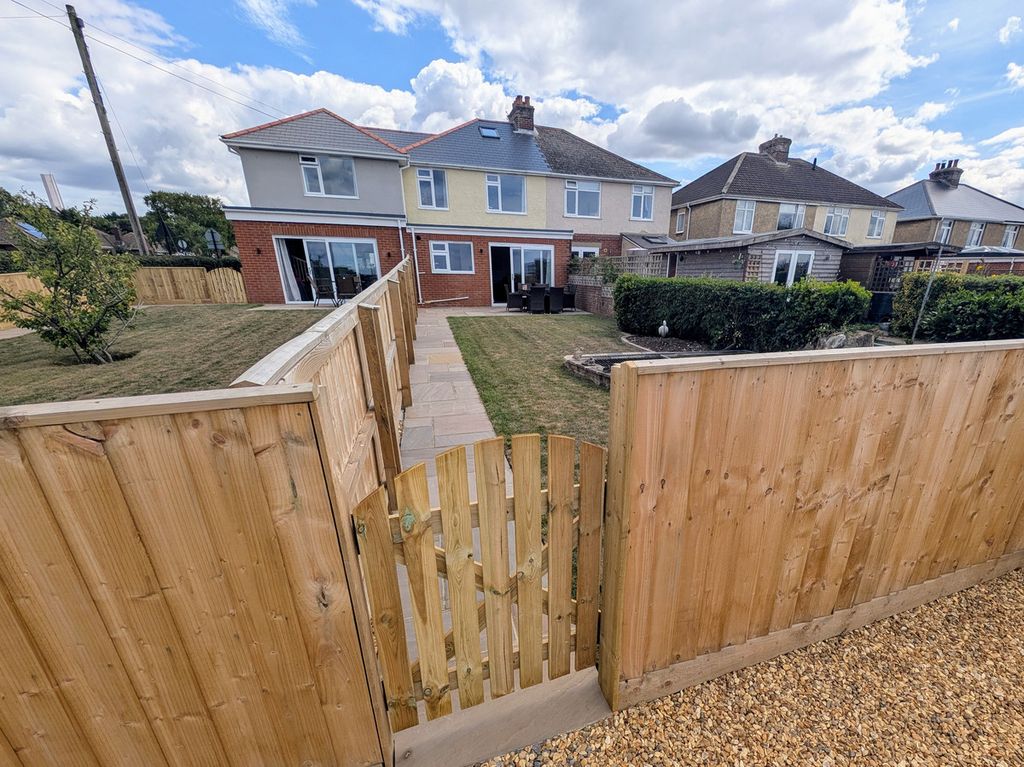 Property photo 2 of 36