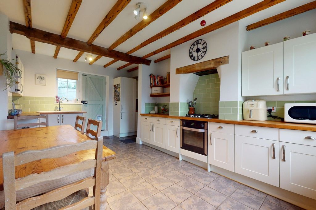 Property photo 2 of 31 4957803
