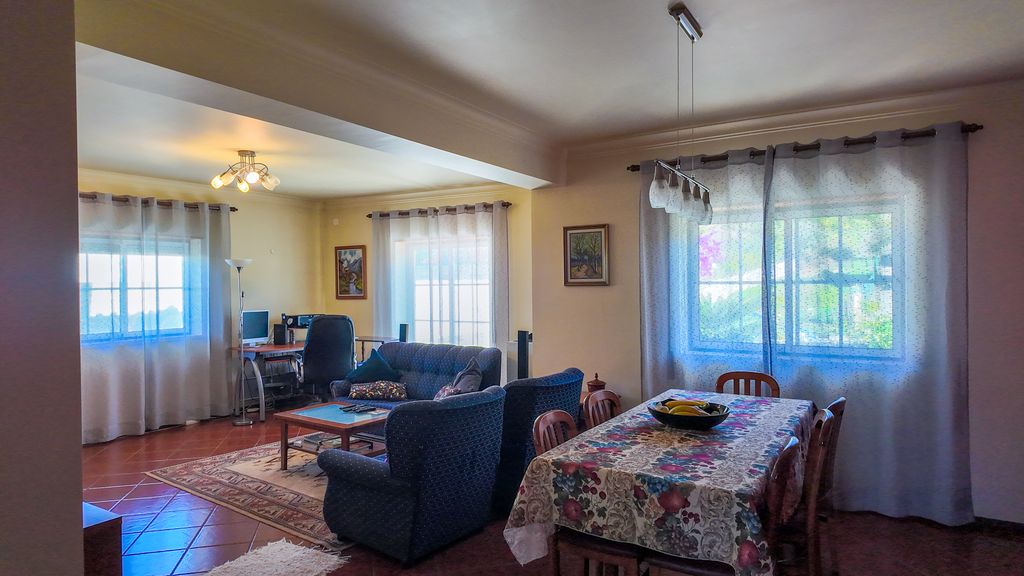 Property photo 3 of 31