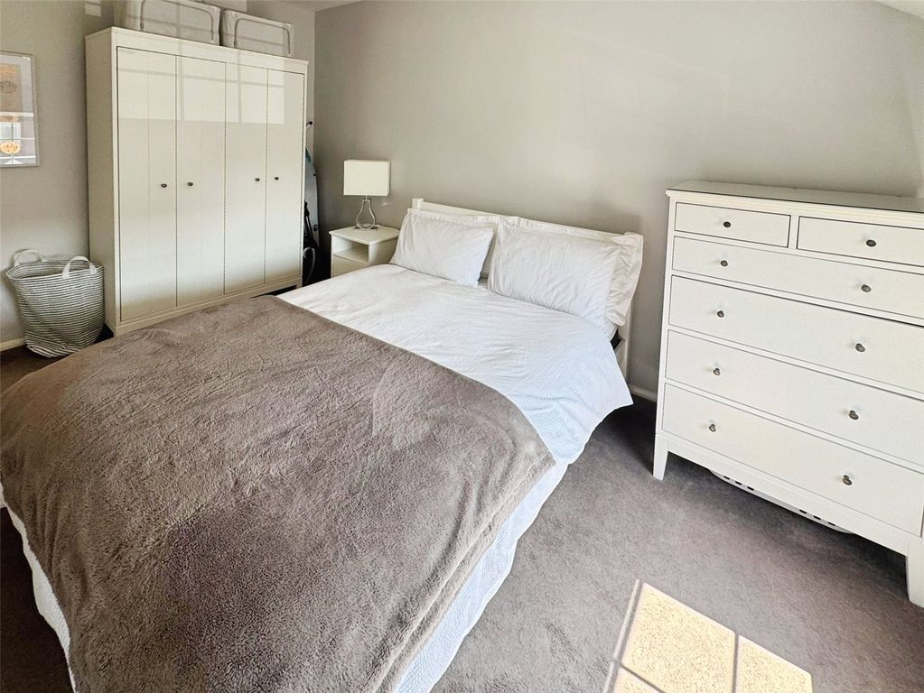 Property photo 3 of 8 Bedroom