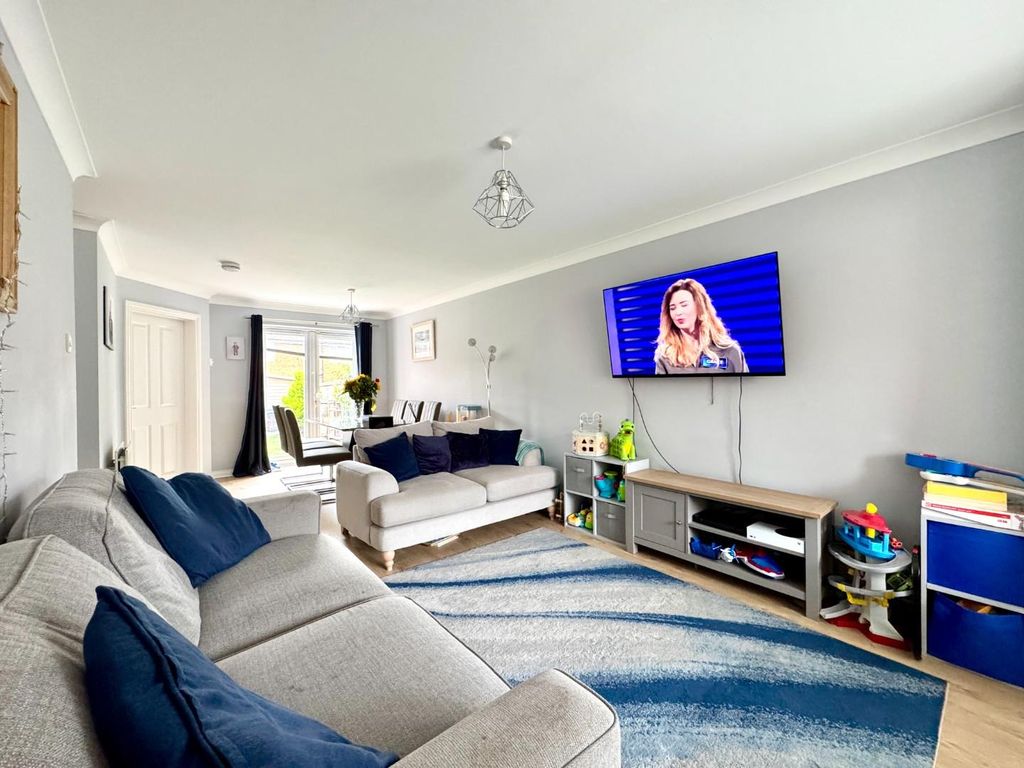 Property photo 3 of 17 Lounge Diner