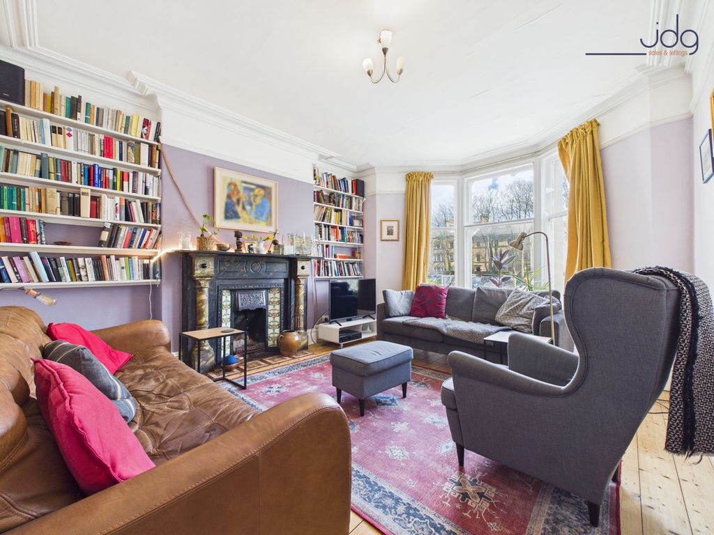 Property photo 2 of 15 Cosy Lounge