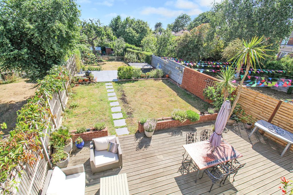 Property photo 2 of 24