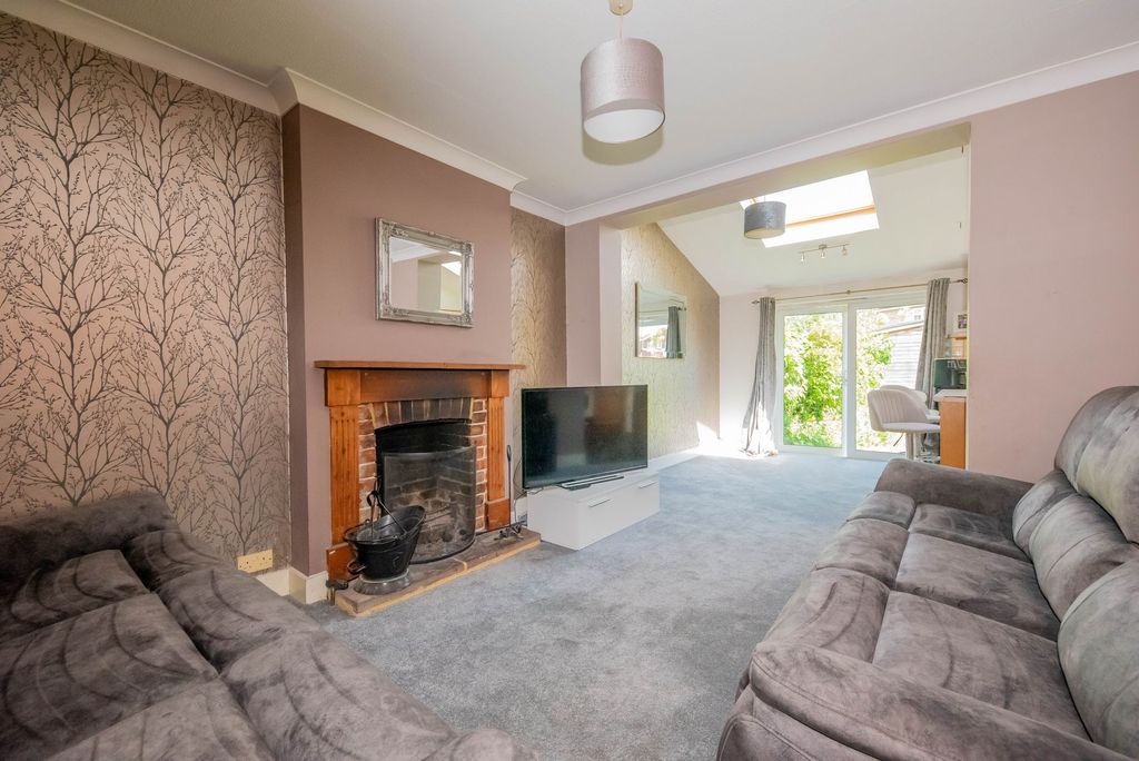 Property photo 2 of 14