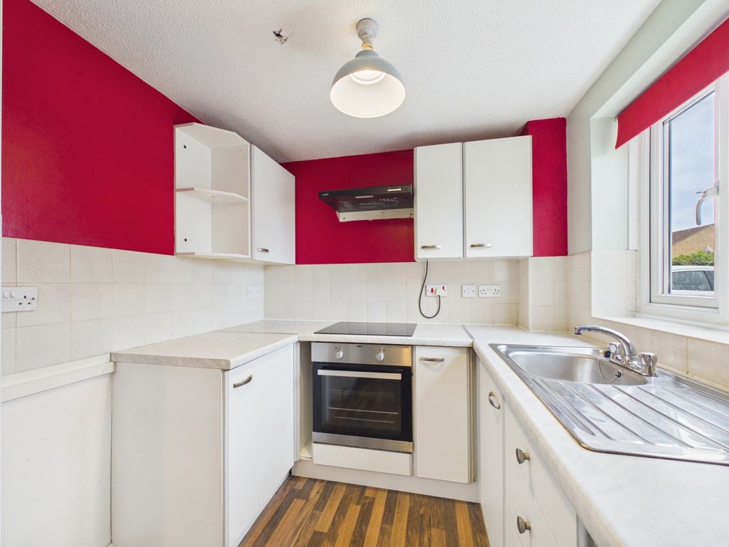 Property photo 3 of 6 Kitchen