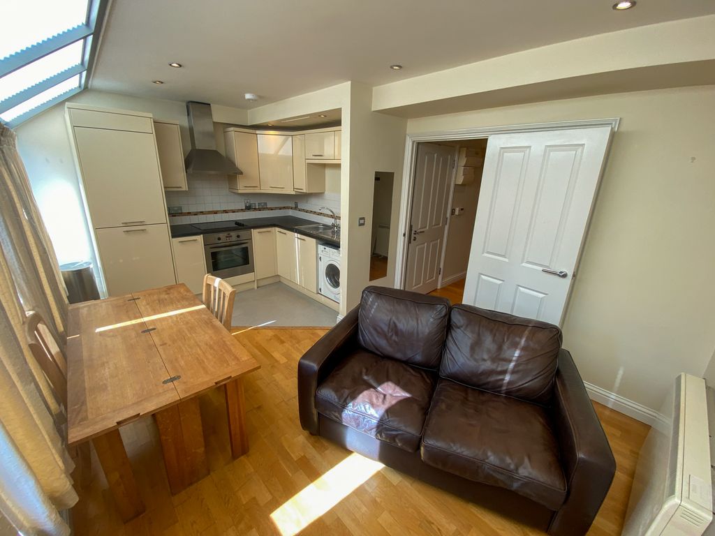 Property photo 3 of 13 Lounge (1)-2