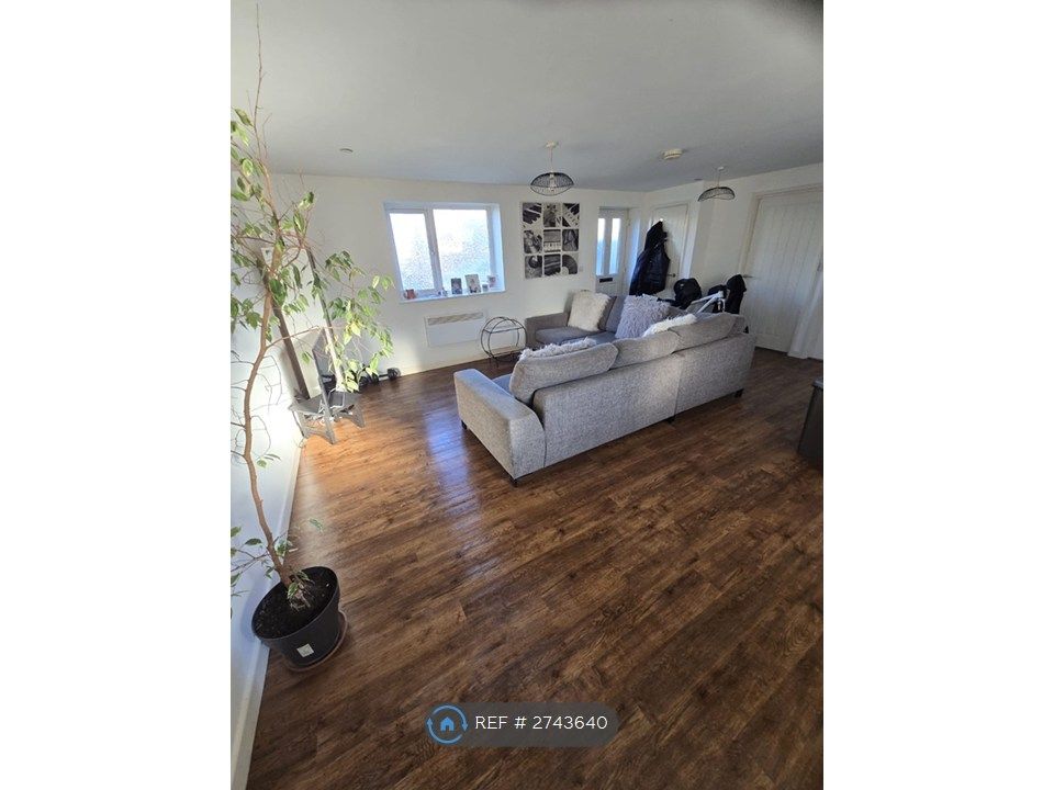 Property photo 3 of 8