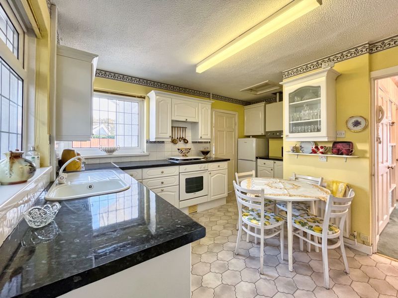 Property photo 3 of 30 Photo 23