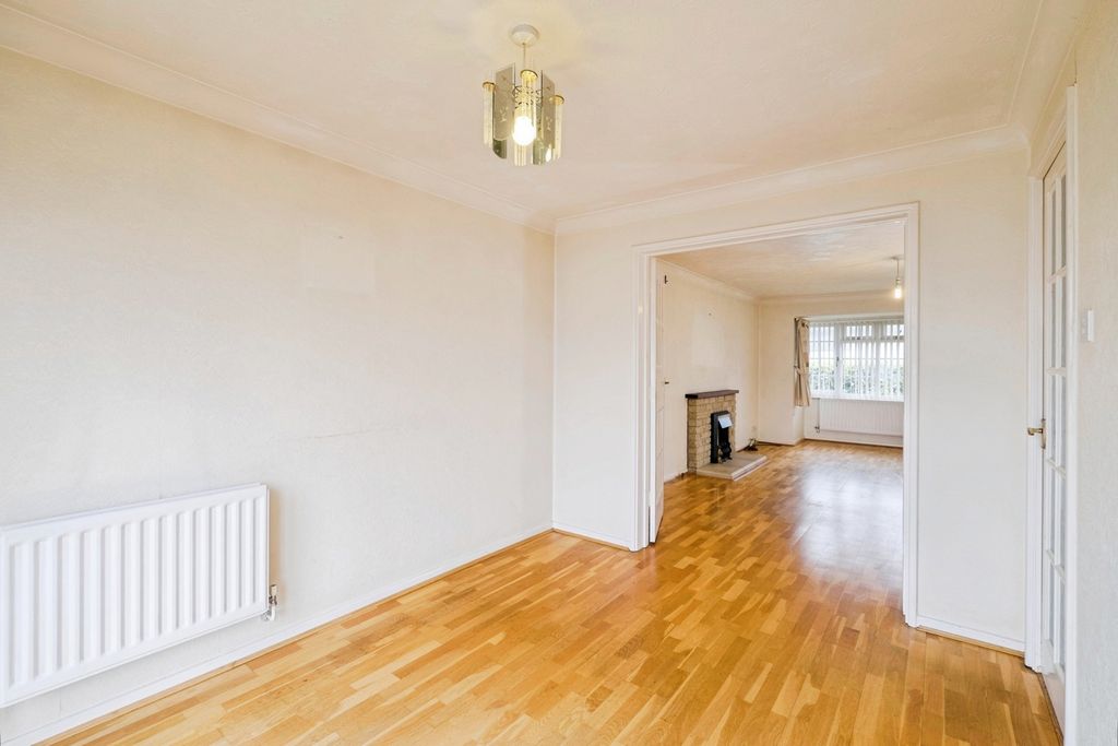 Property photo 3 of 17 Photo