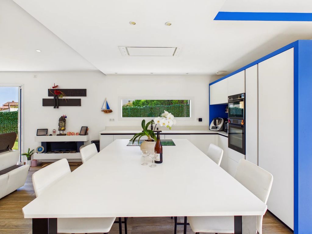 Property photo 2 of 39 5F6A754E592B0F2Fee0Da7735c8Abec8_Cb6238Ca23_1920-Big