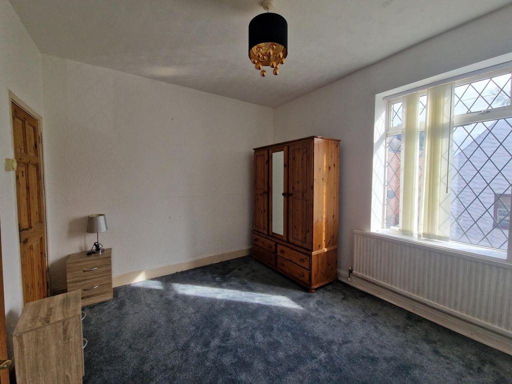 Property photo 3 of 5