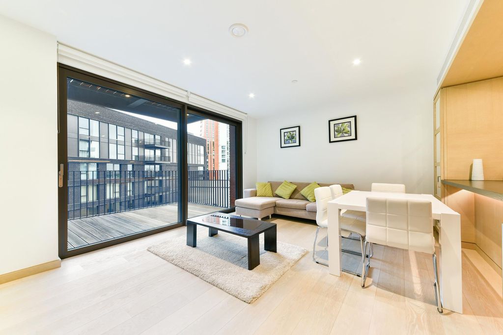 Property photo 2 of 19