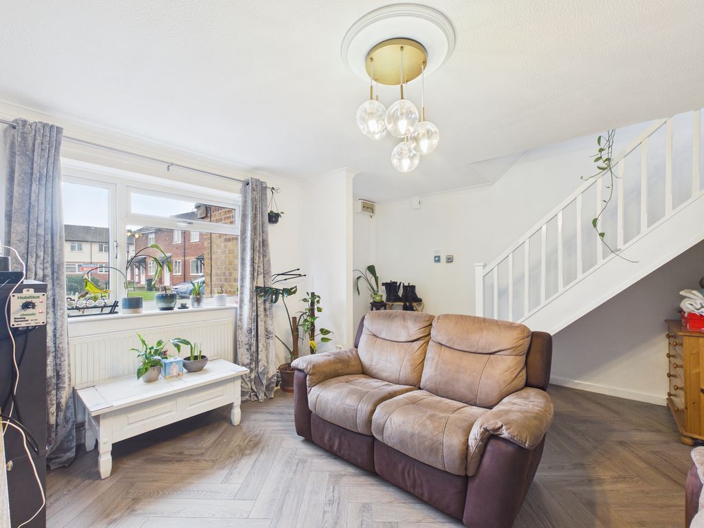 Property photo 3 of 14 Lounge