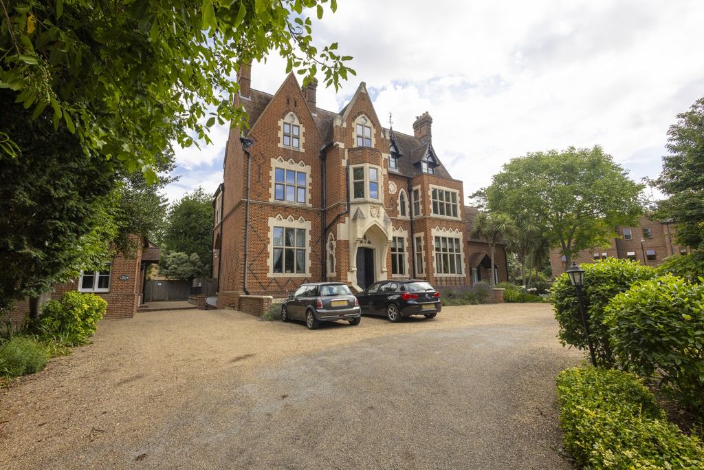 Property photo 1 of 8 73 Ndr Front