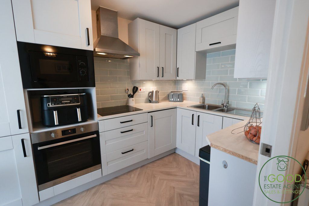 Property photo 3 of 20