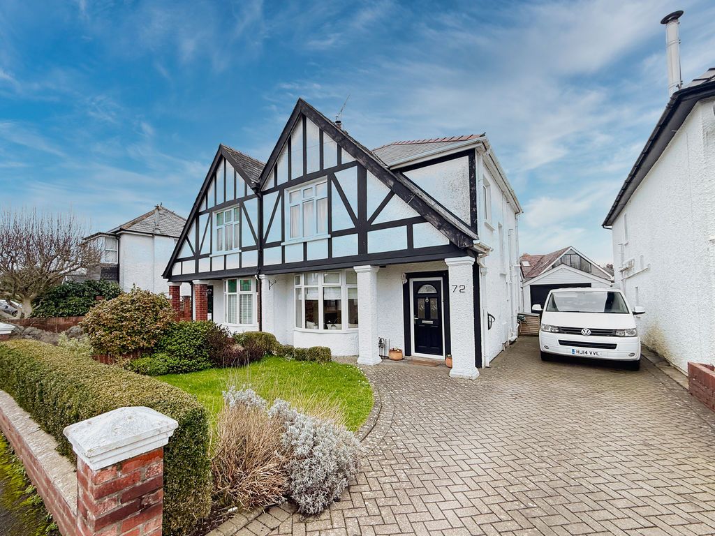 Property photo 1 of 11 Photo 9