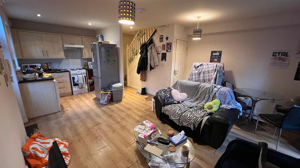 Property photo 2 of 12 Img-20250121-Wa0011.Jpg