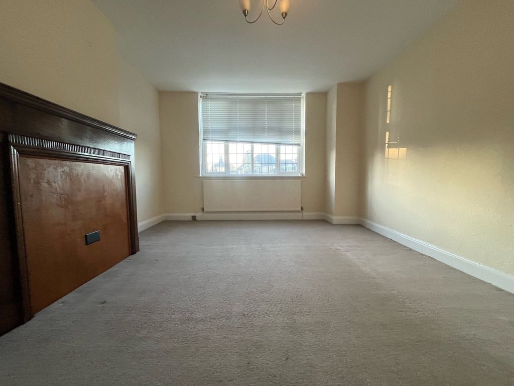 Property photo 2 of 13 Picture No. 16