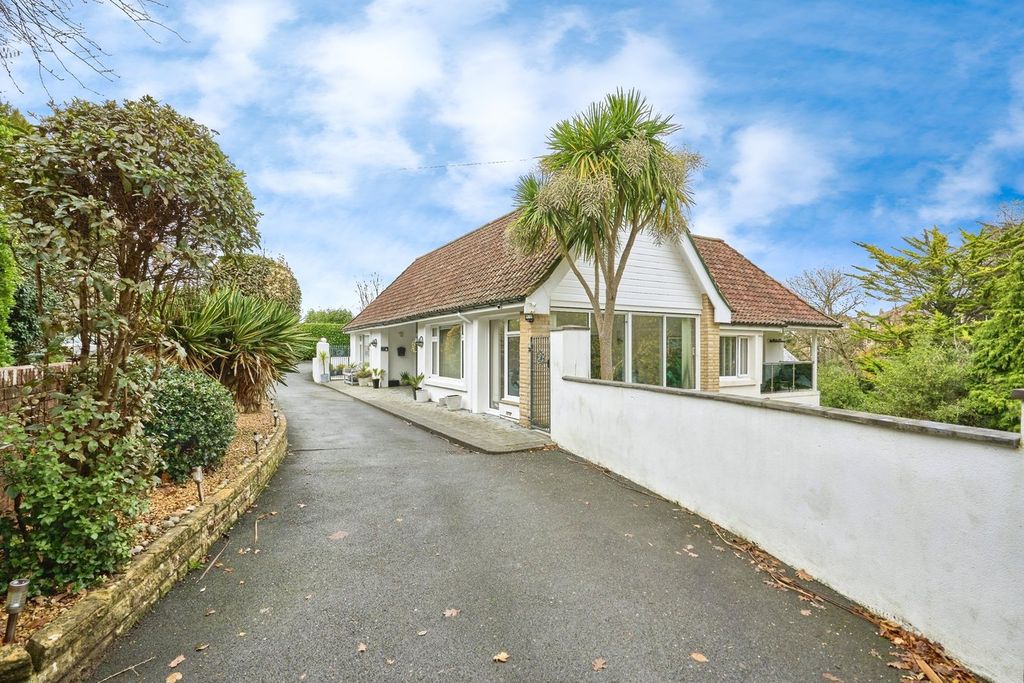 Property photo 1 of 24