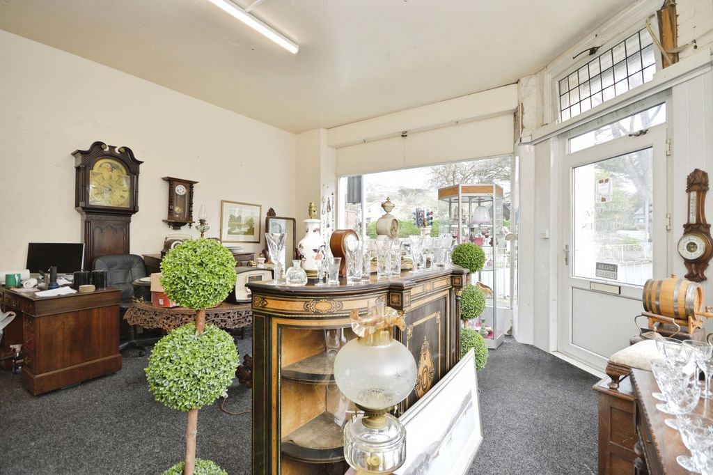 Property photo 2 of 20 Pbox-Img.Jpg