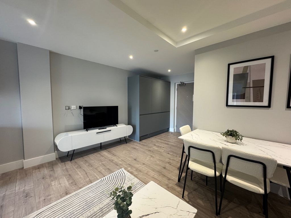 Property photo 3 of 9 Image