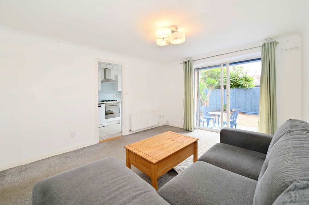 Property photo 3 of 9