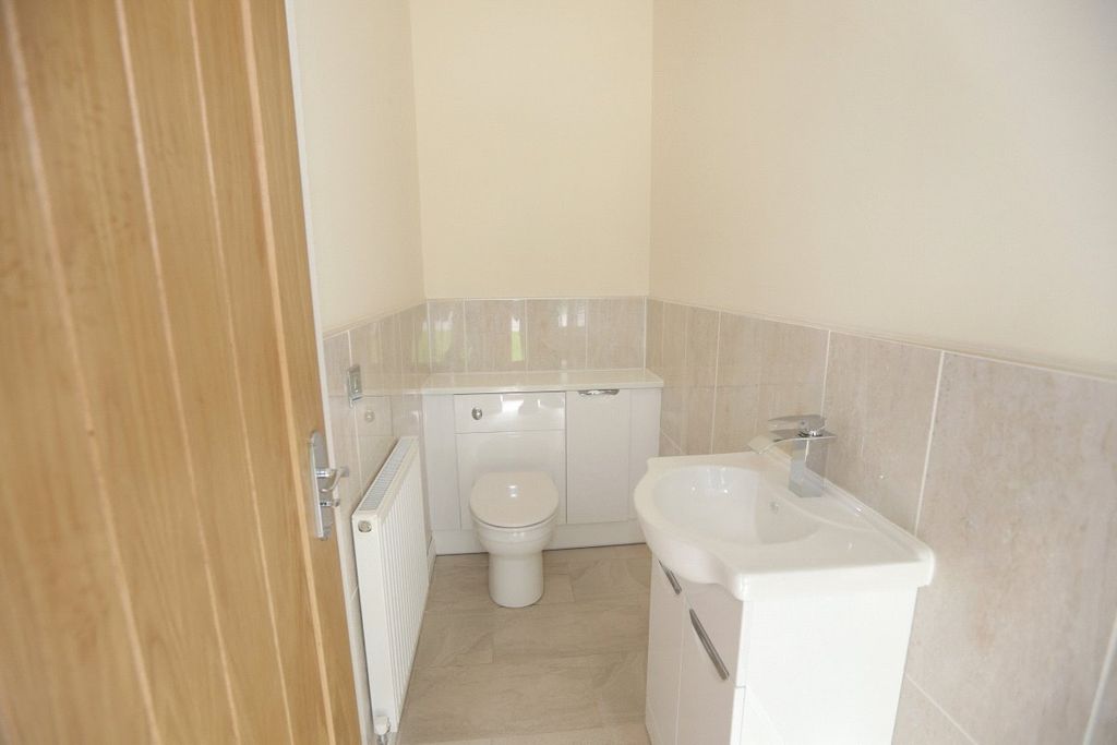 Property photo 3 of 12 W/C