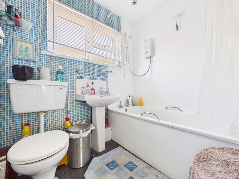 Property photo 3 of 7 Bathroom