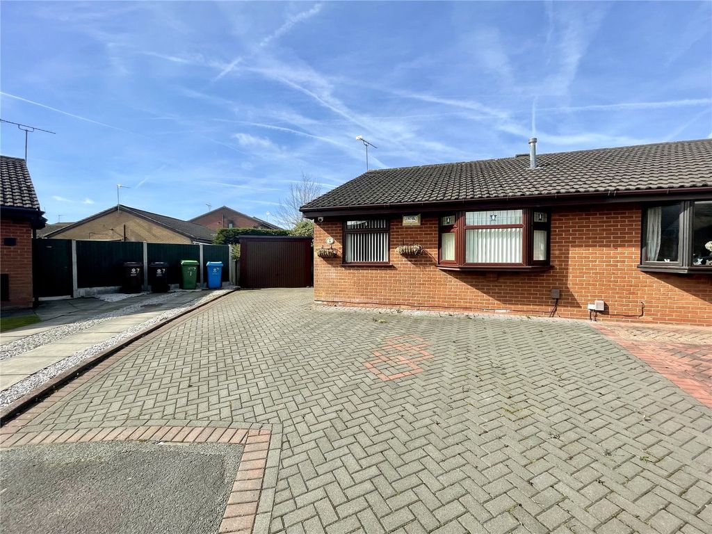 Property photo 1 of 14 Front External