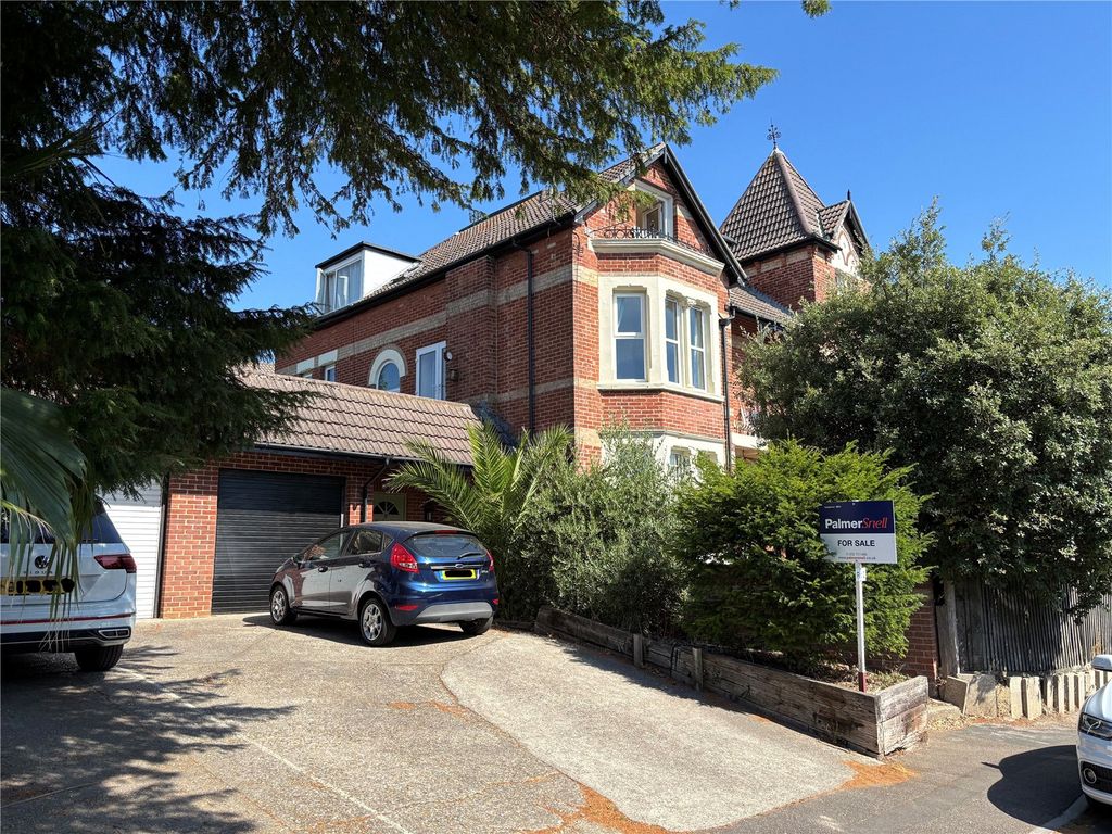 Property photo 1 of 23 Picture No. 28