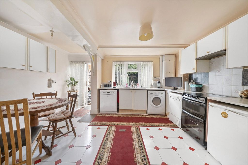 Property photo 3 of 16 Picture No. 24