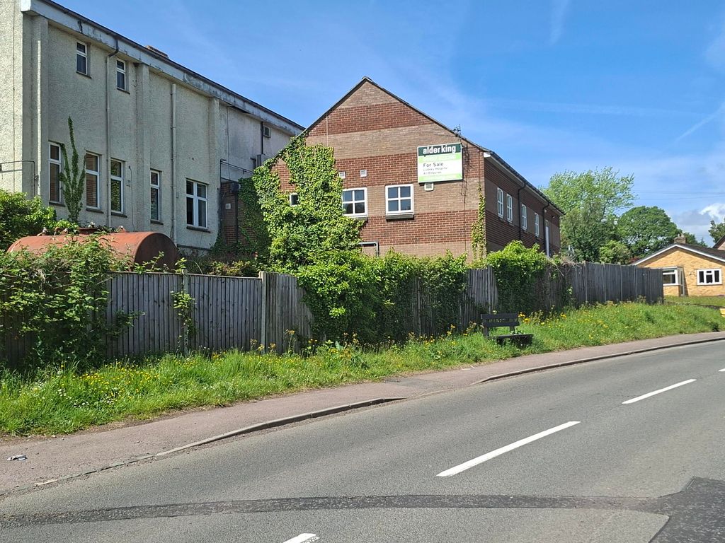 Property photo 3 of 13 Main Hospital