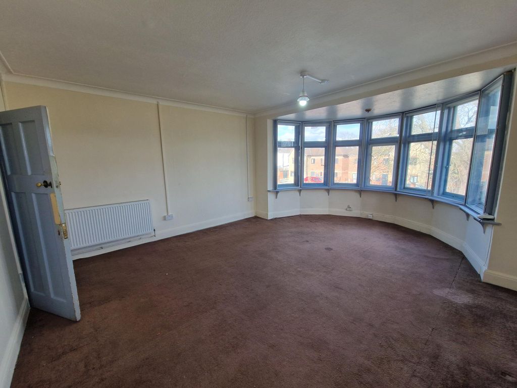 Property photo 2 of 3